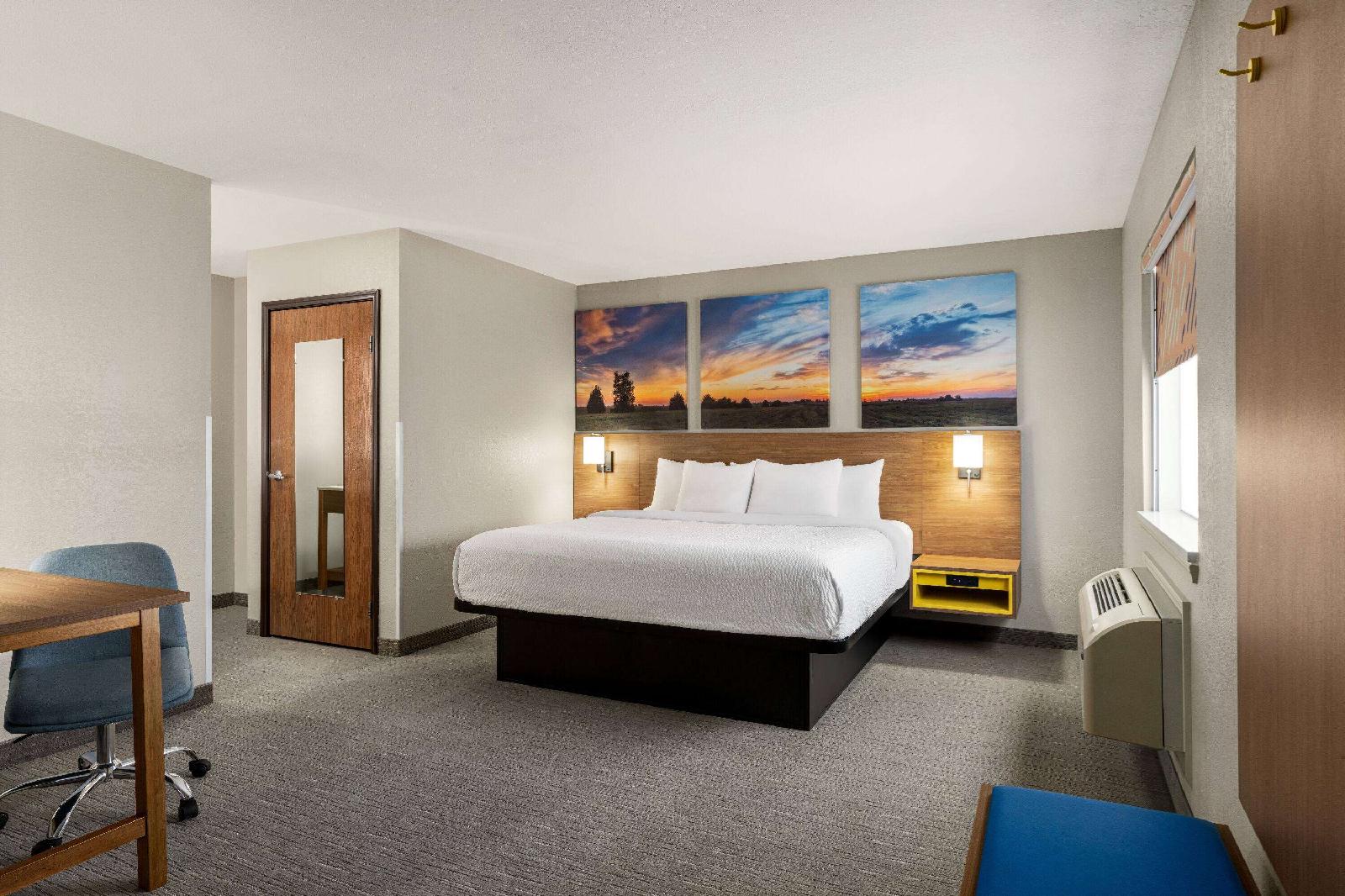 Country Hearth Inn & Suites Washington Court House