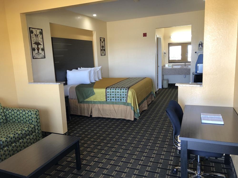 Homegate Inn & Suites
