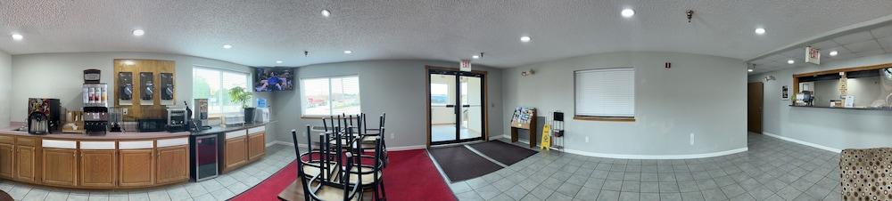 Rodeway Inn & Suites North Sioux City I-29