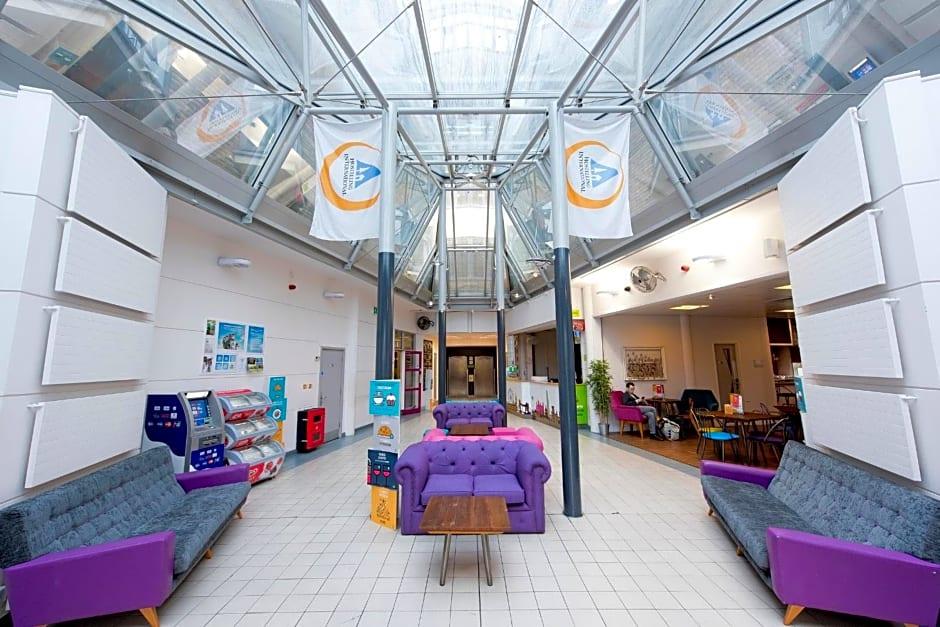 YHA London Thameside