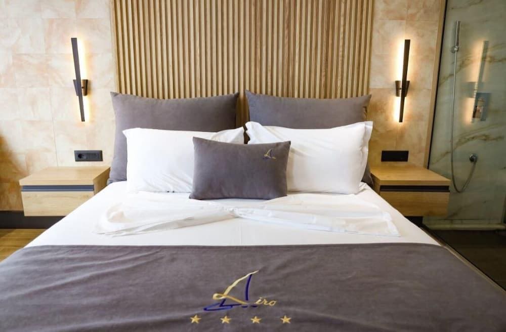 Liro Hotel