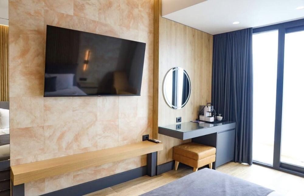 Liro Hotel
