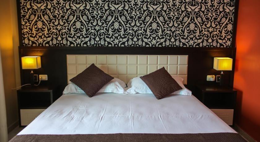 Liro Hotel