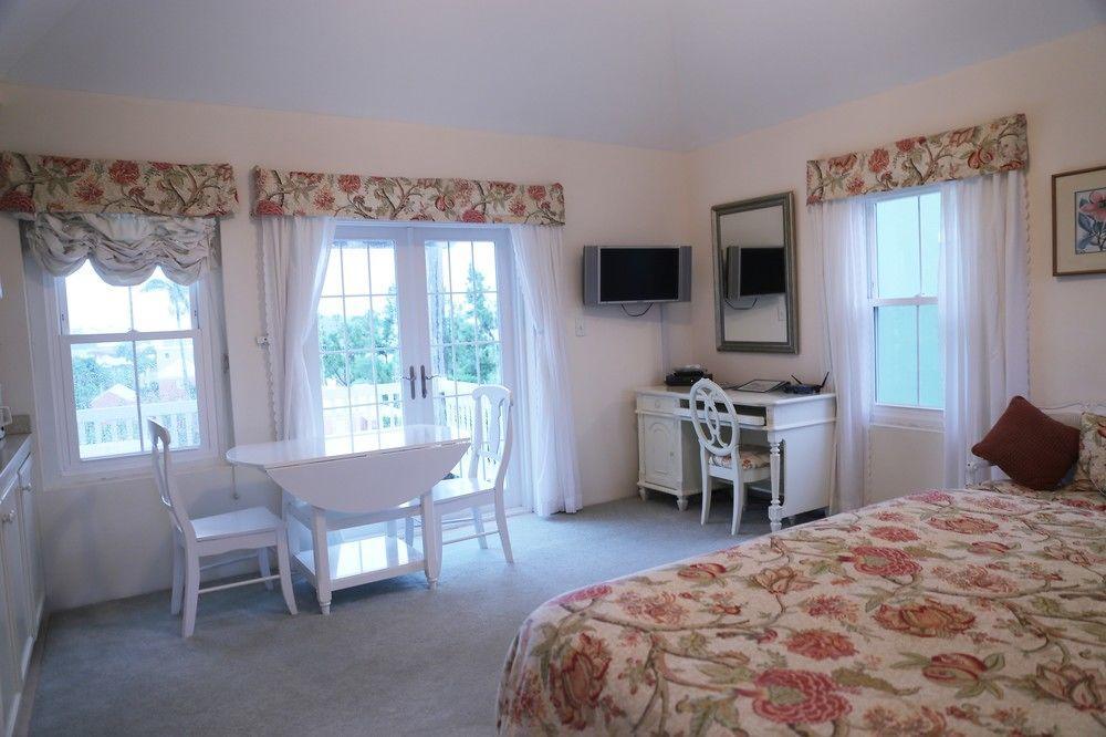 Edgehill Manor