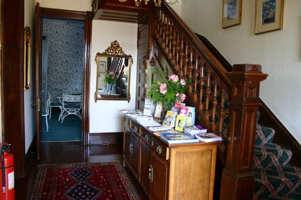 Edgehill Manor
