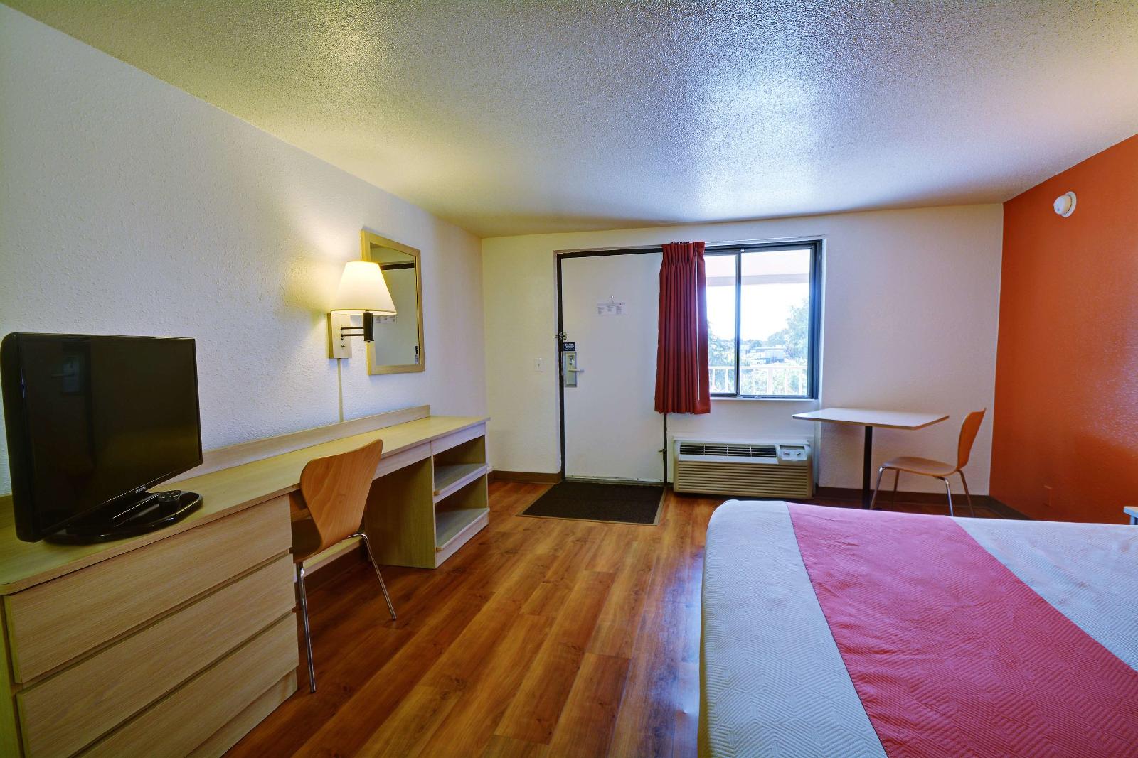Motel 6 Springfield Chicopee