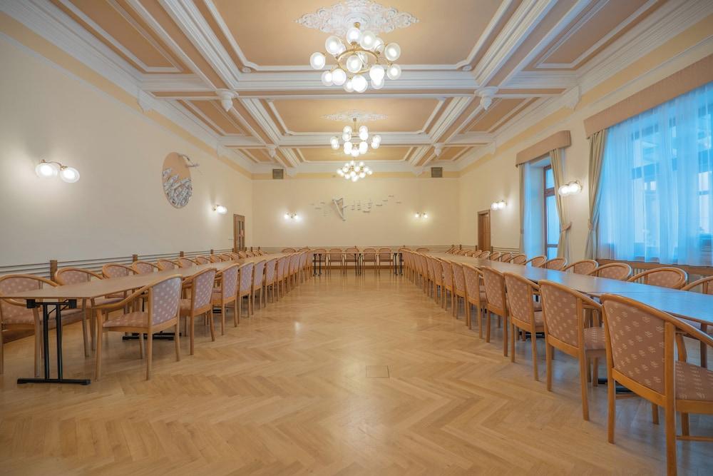 Zlata Hvezda