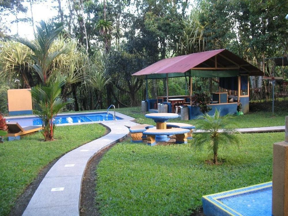 Cerro Chato Ecolodge
