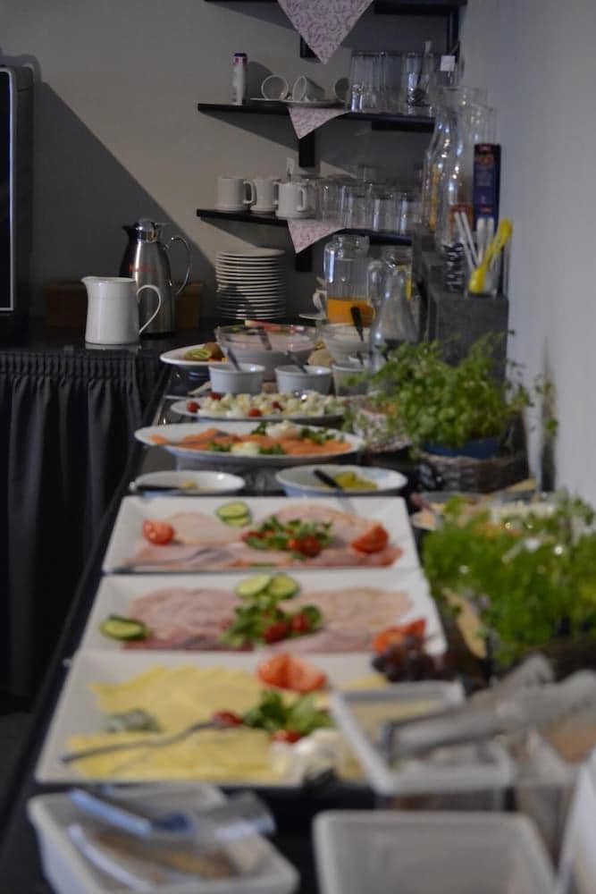 Hotel-Cafe-Galerie
