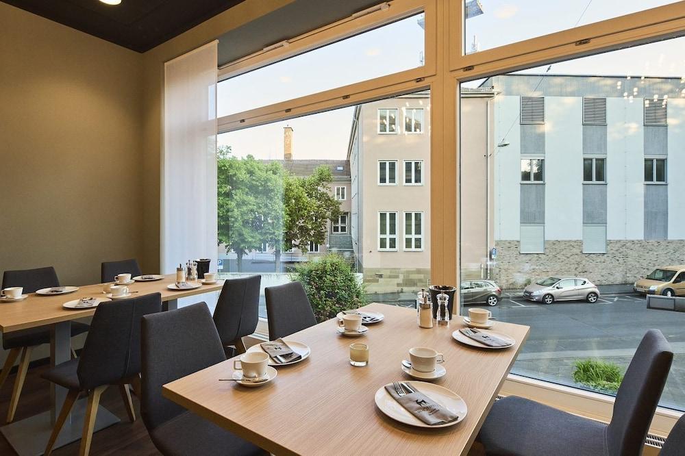 Hotel Rhonkitz