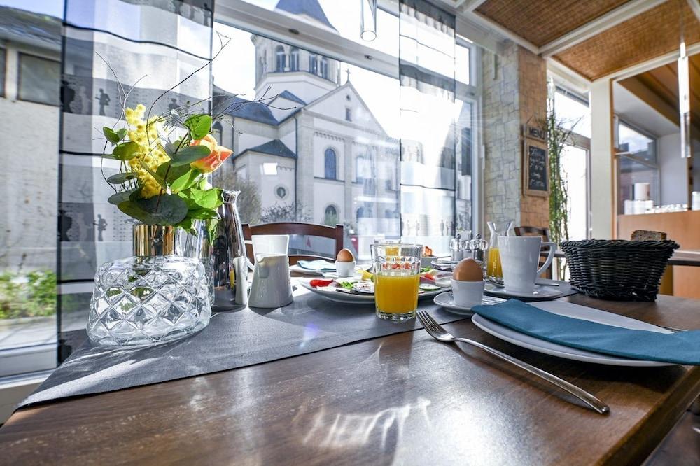 Hotel Rhonkitz
