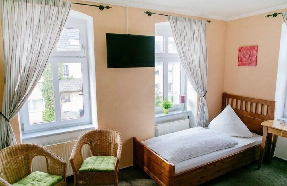 Landhotel Airport-Inn
