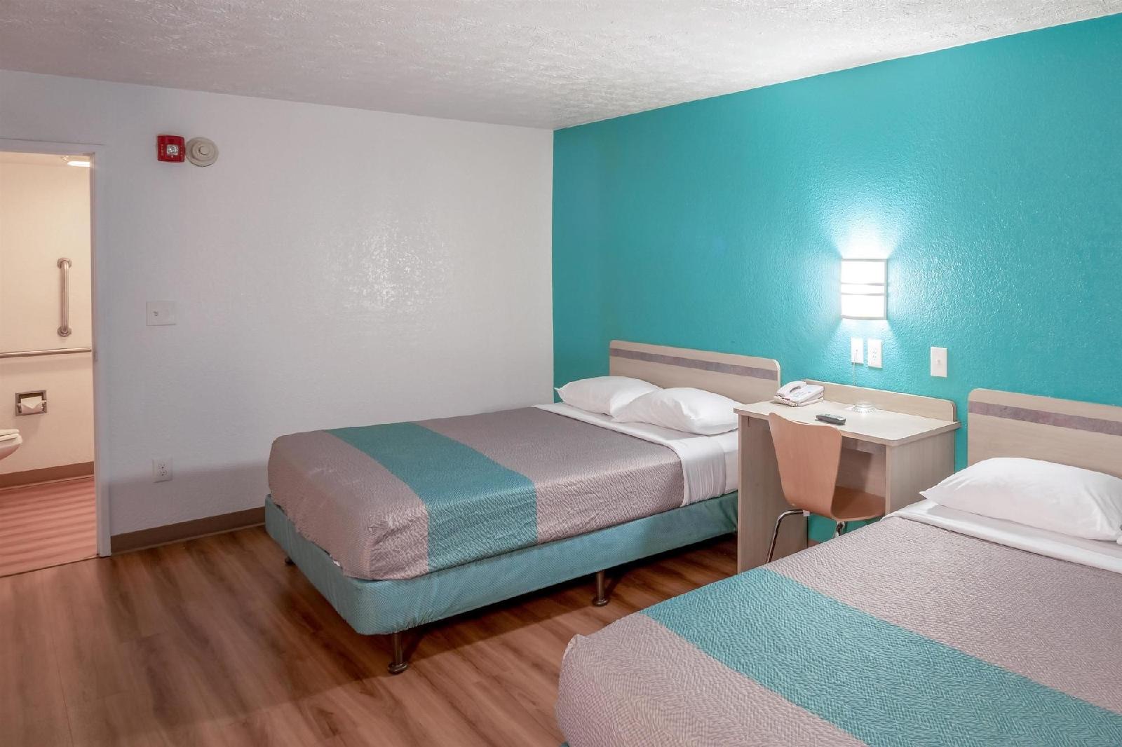 Motel 6 Lexington East