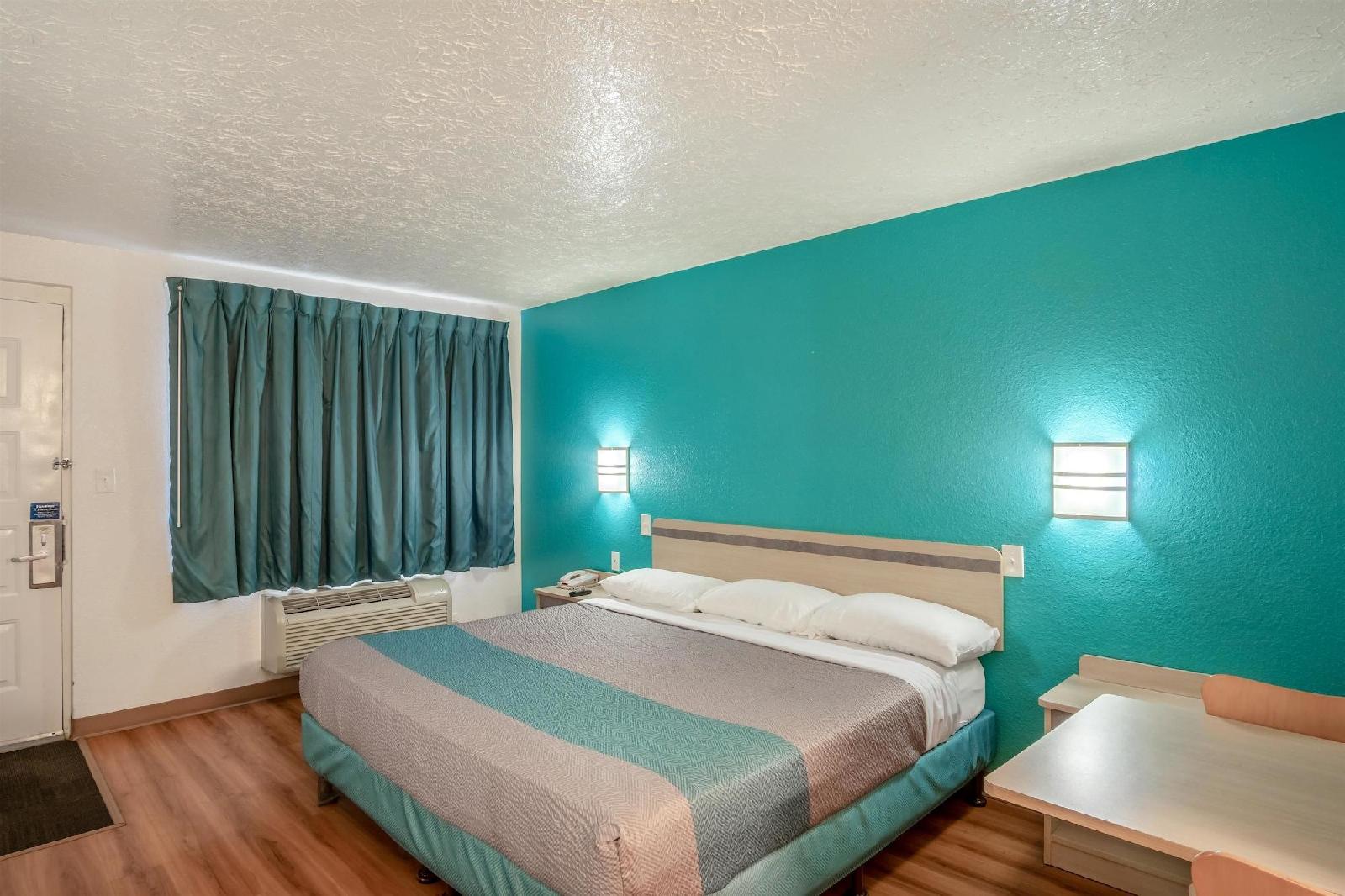 Motel 6 Lexington East