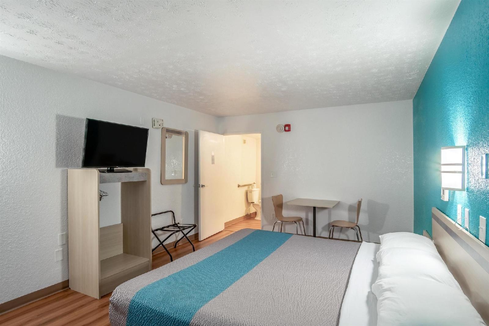 Motel 6 Lexington East