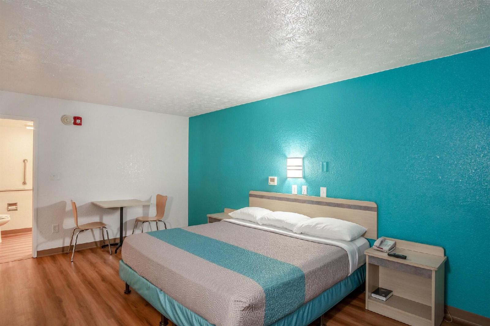 Motel 6 Lexington East