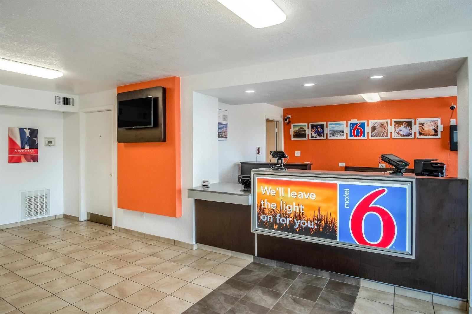 Motel 6 Lexington East