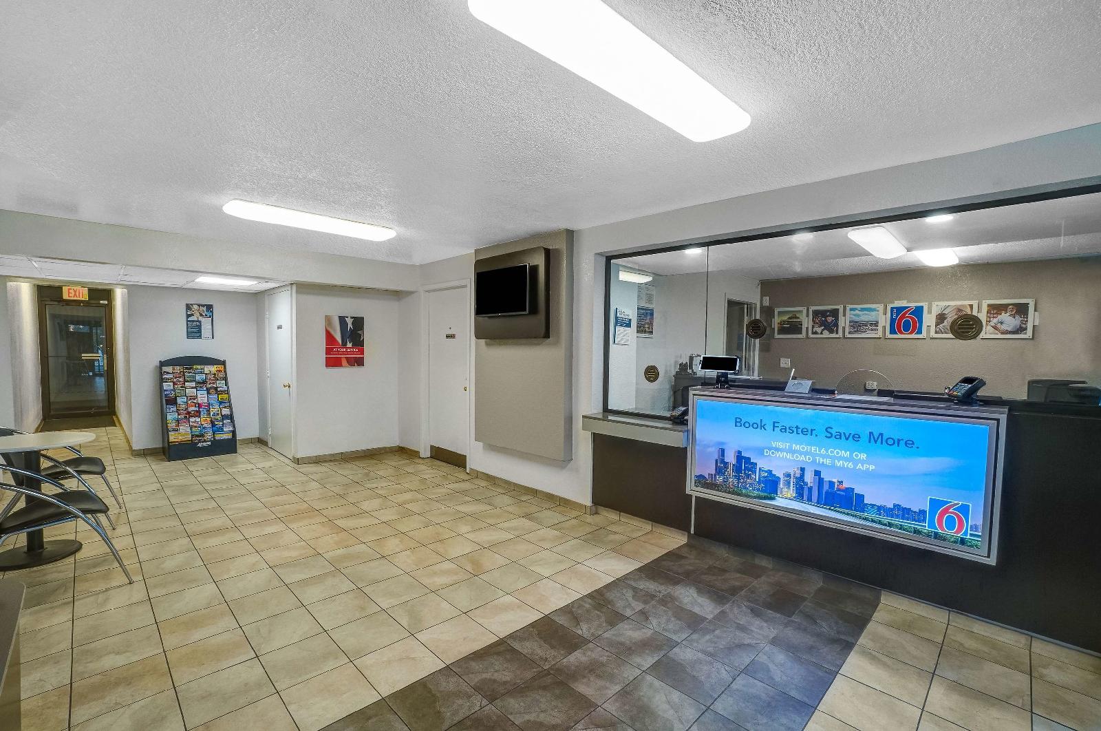 Motel 6 Lexington East