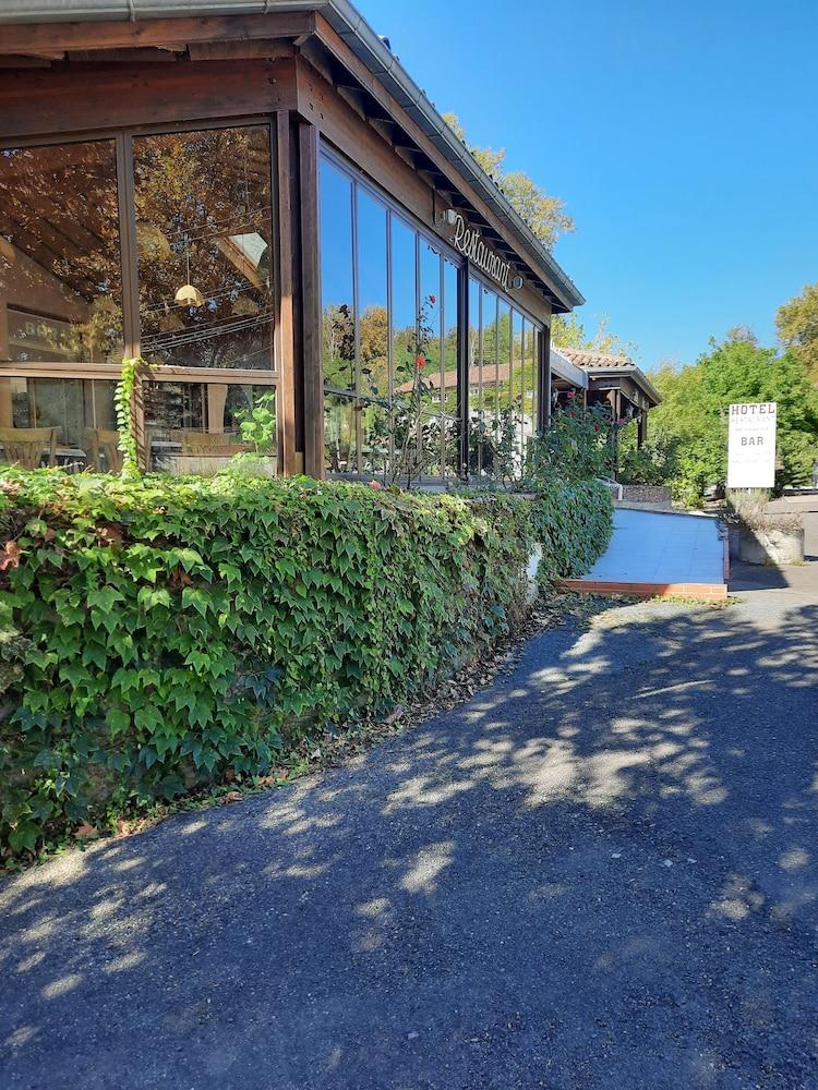 Hostellerie De La Roseraie