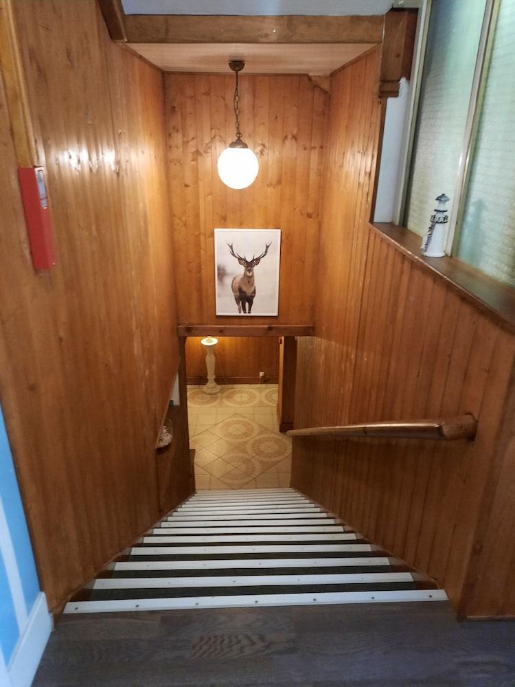 Hostellerie De La Roseraie