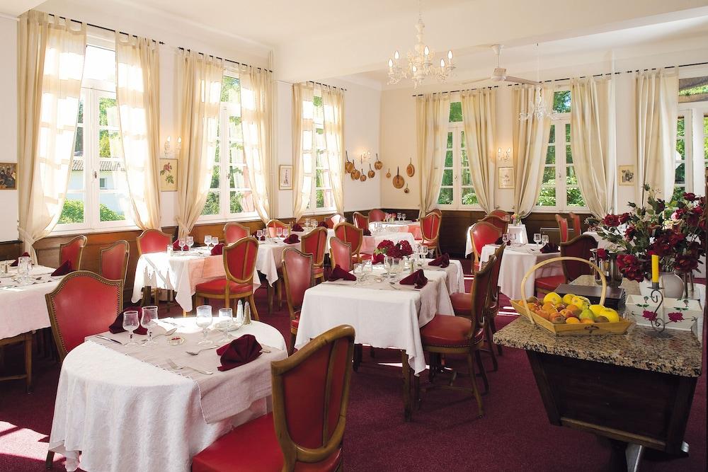 Hostellerie De La Roseraie