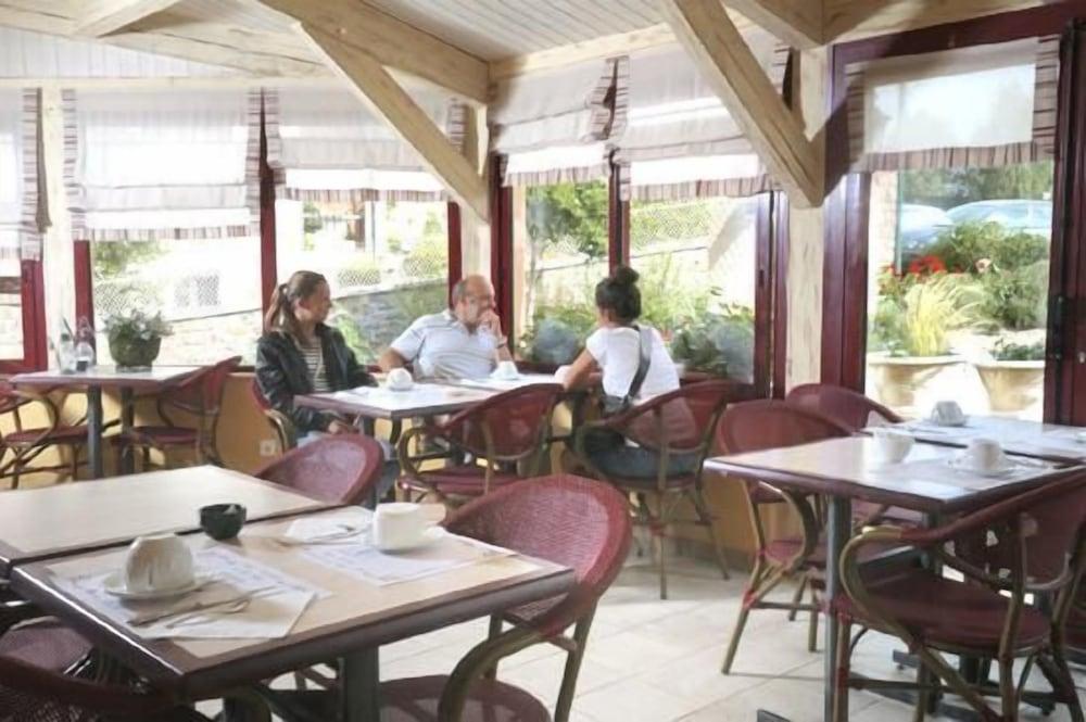 Hotel de la Tour
