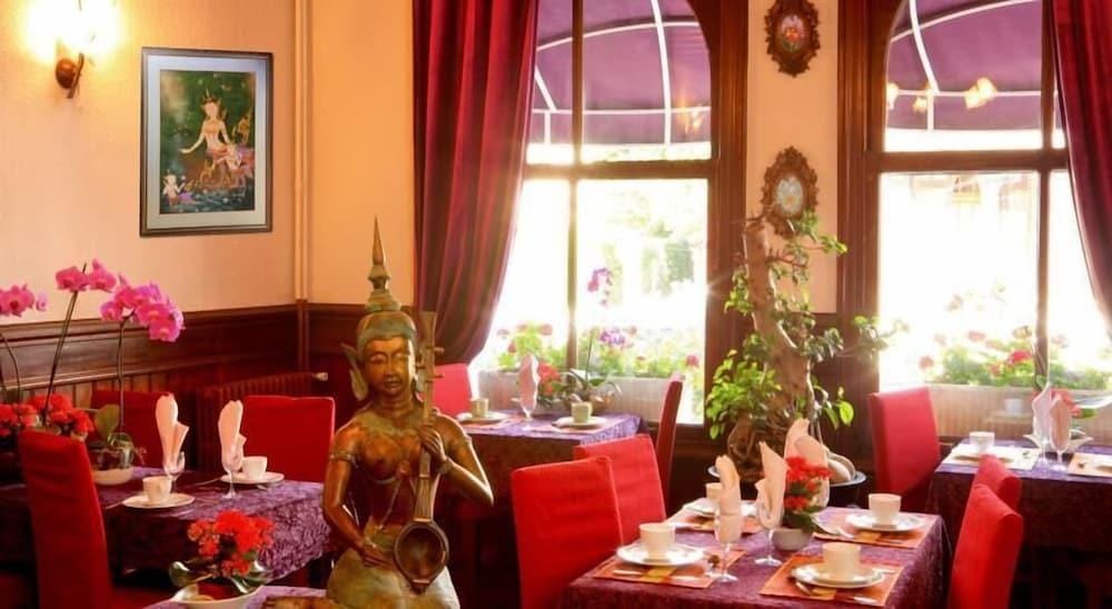 Castel De Siam