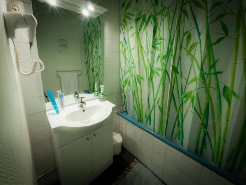 Ariane Hotel