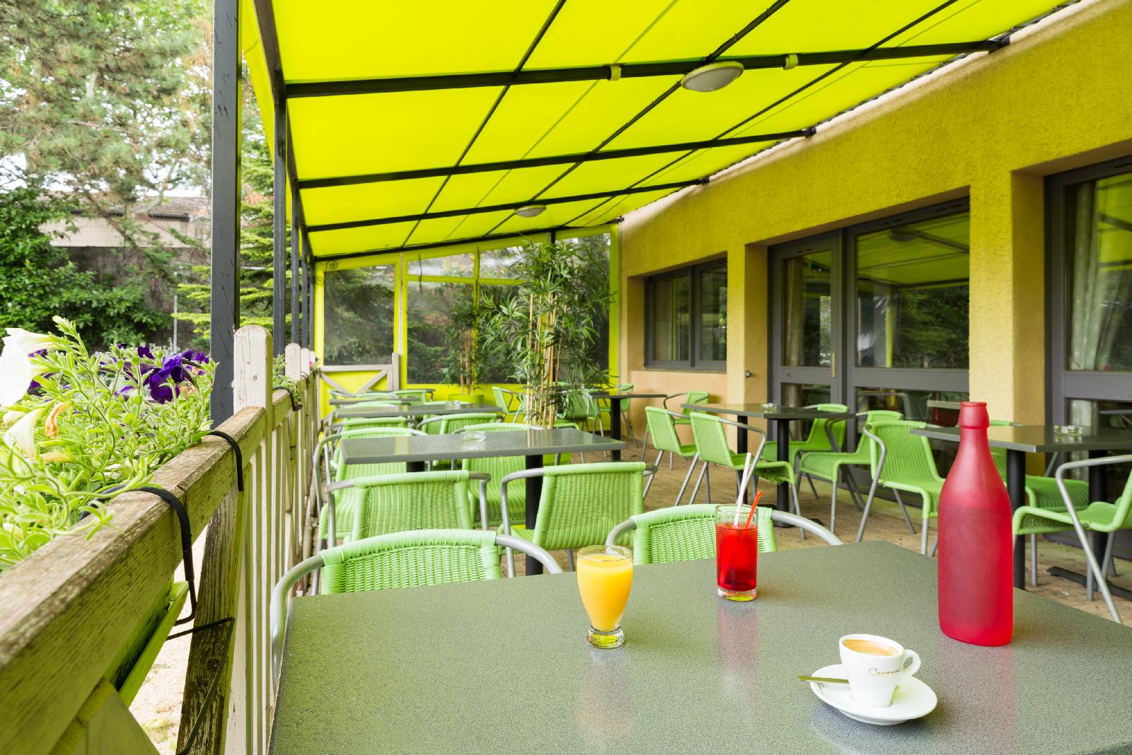 Hotel The Originals Romans-sur-Isere Le Clos des Tanneurs