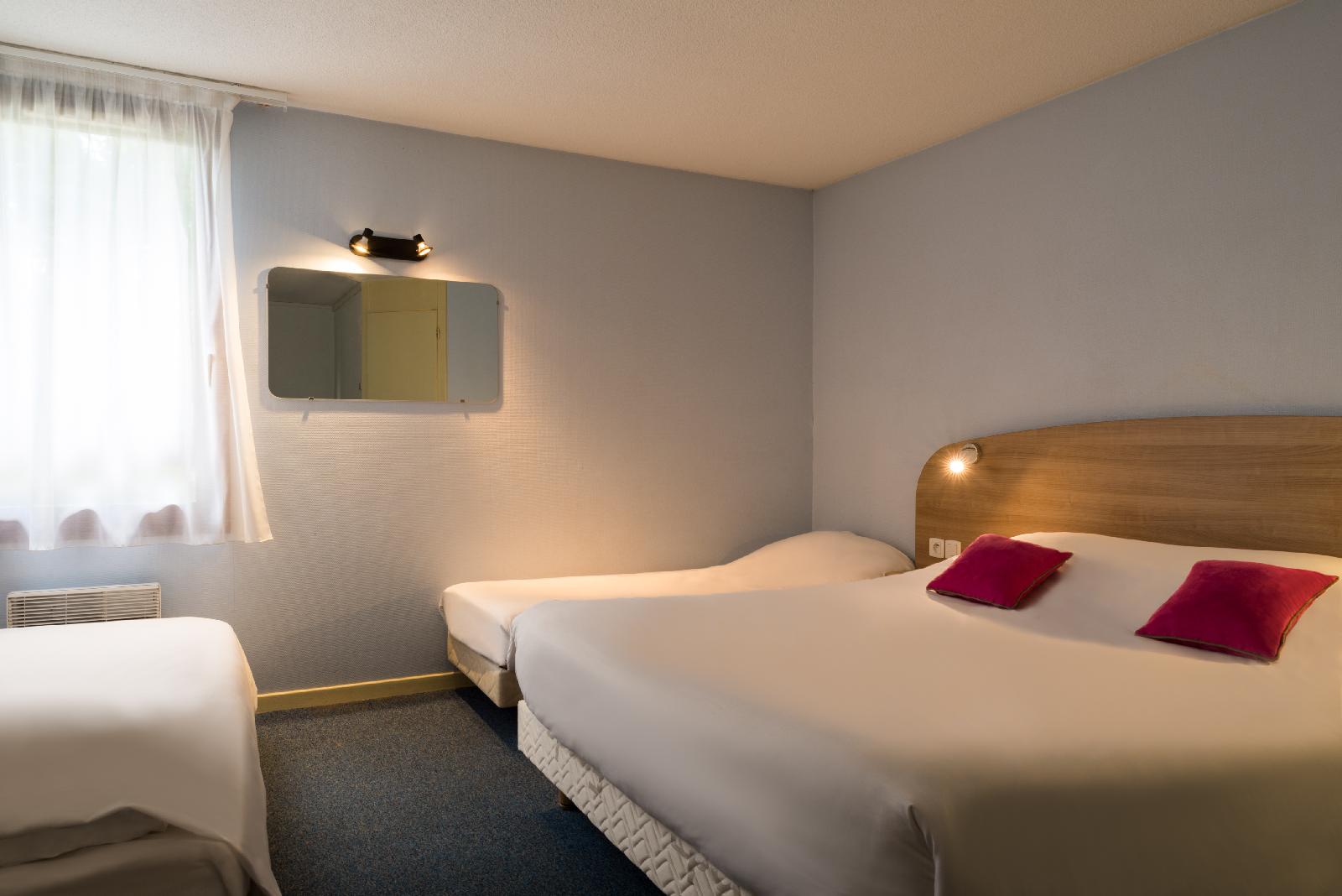 Hotel The Originals Romans-sur-Isere Le Clos des Tanneurs