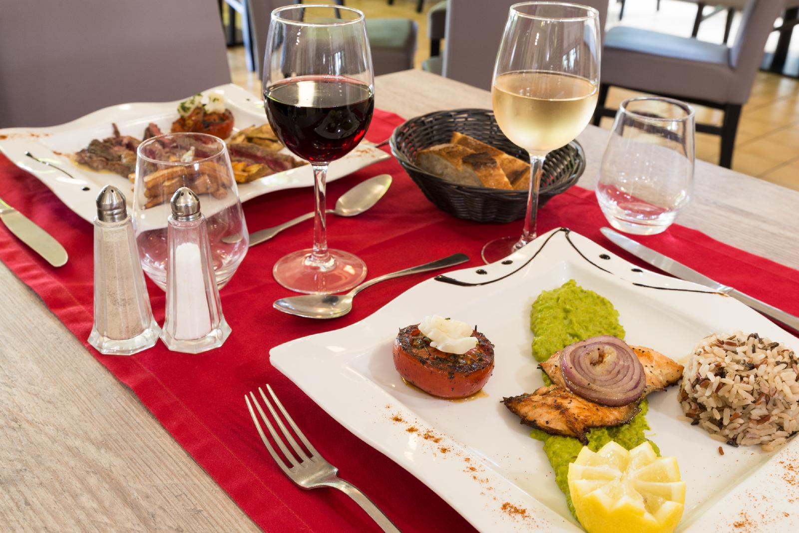 Hotel The Originals Romans-sur-Isere Le Clos des Tanneurs