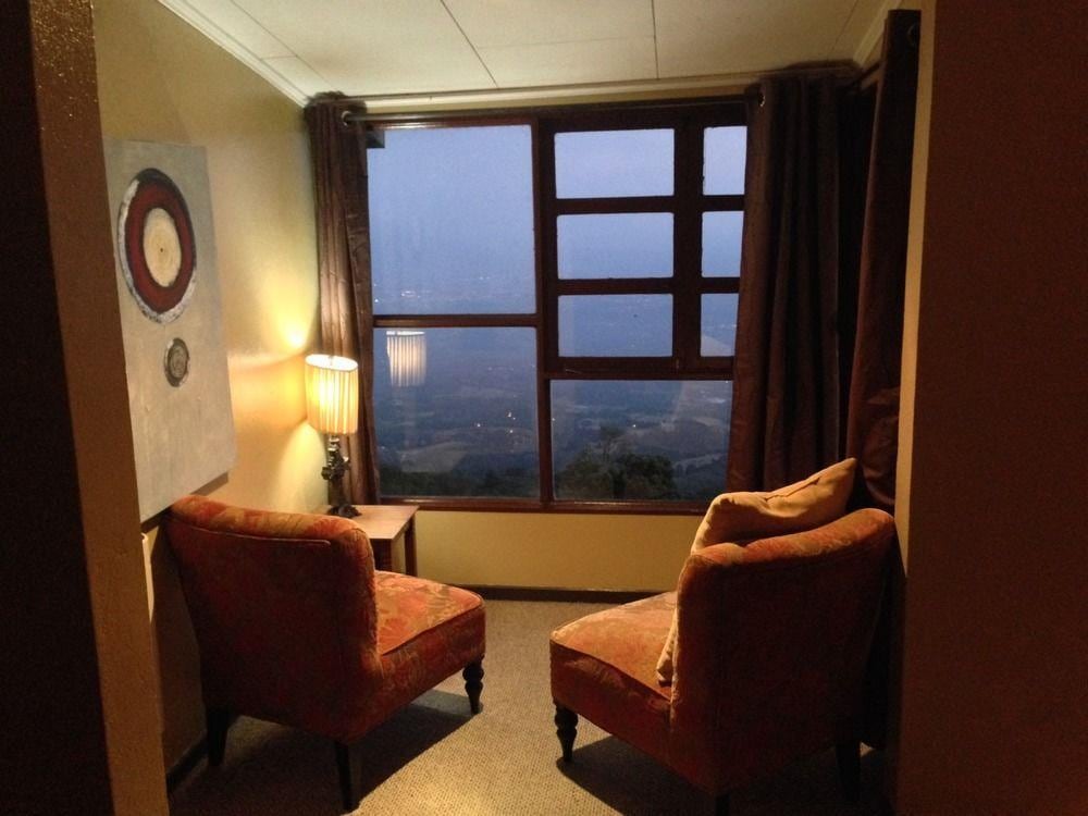 Poas Lodge