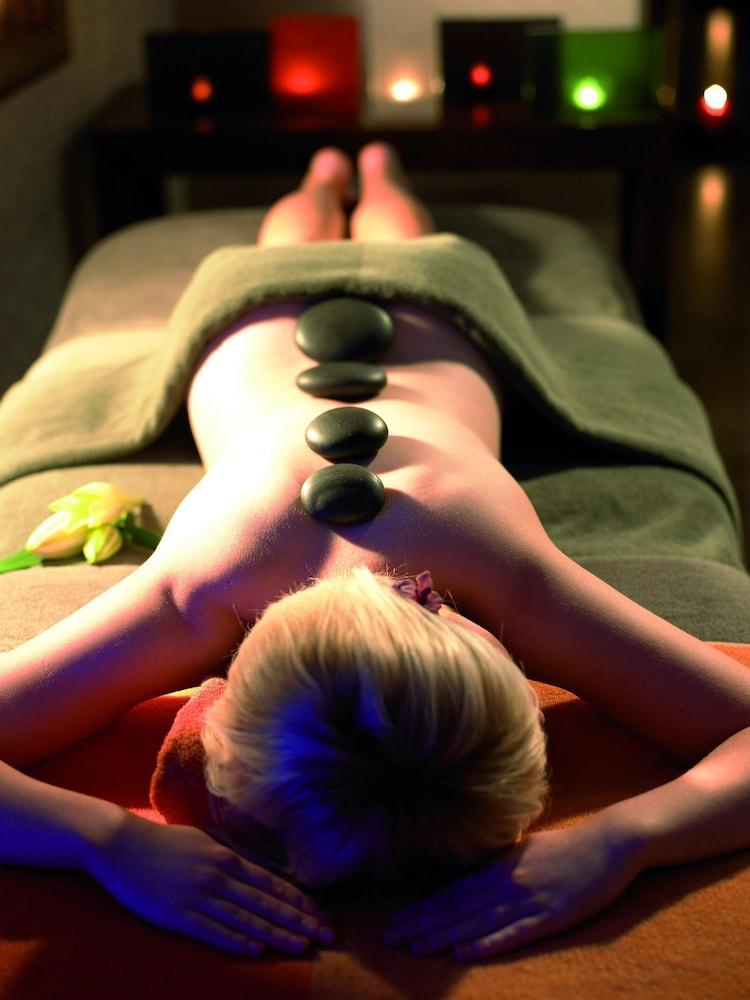 Bridge House Leisure Club & Spa