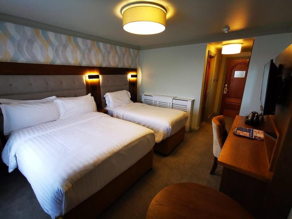 Bridge House Leisure Club & Spa