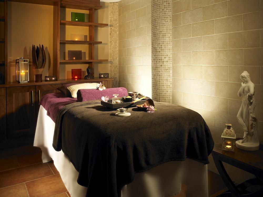 Bridge House Leisure Club & Spa