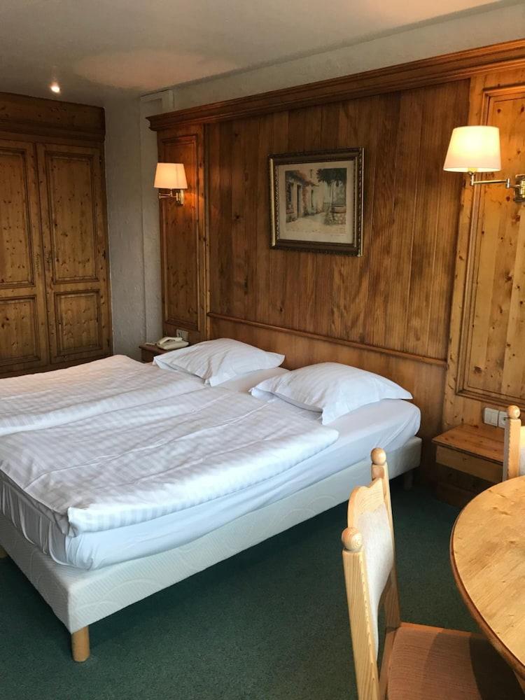 Hotel Aux Trois Roses