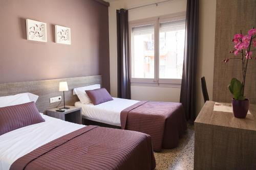 Hostal Fonda Montserrat