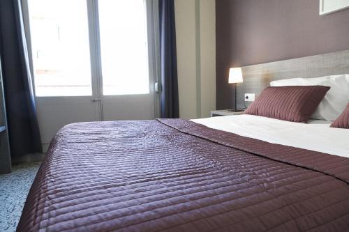 Hostal Fonda Montserrat