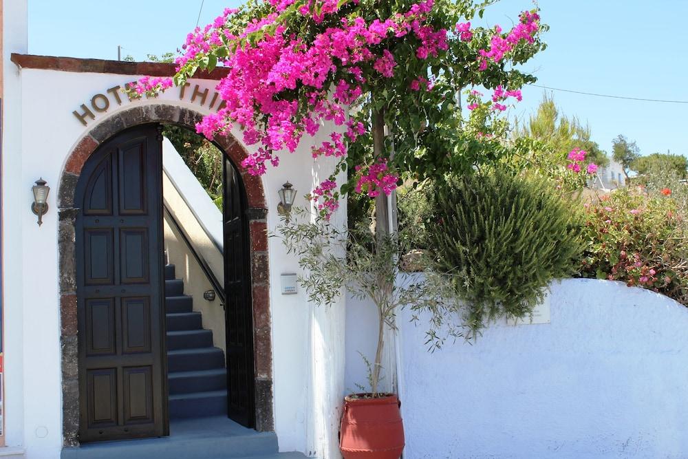 Hotel Thira