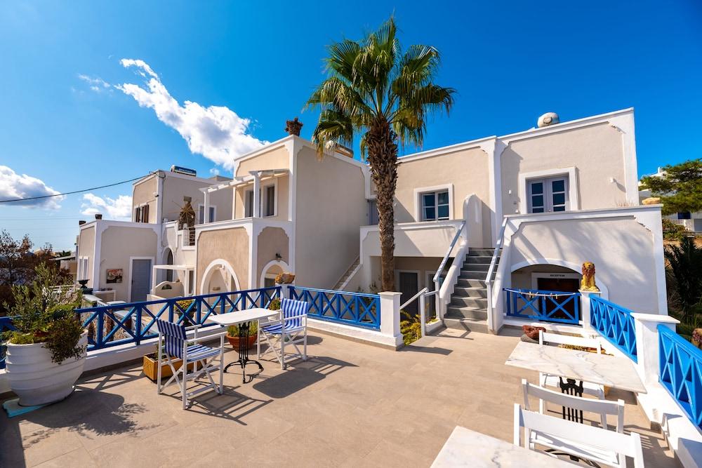 Hotel Thira