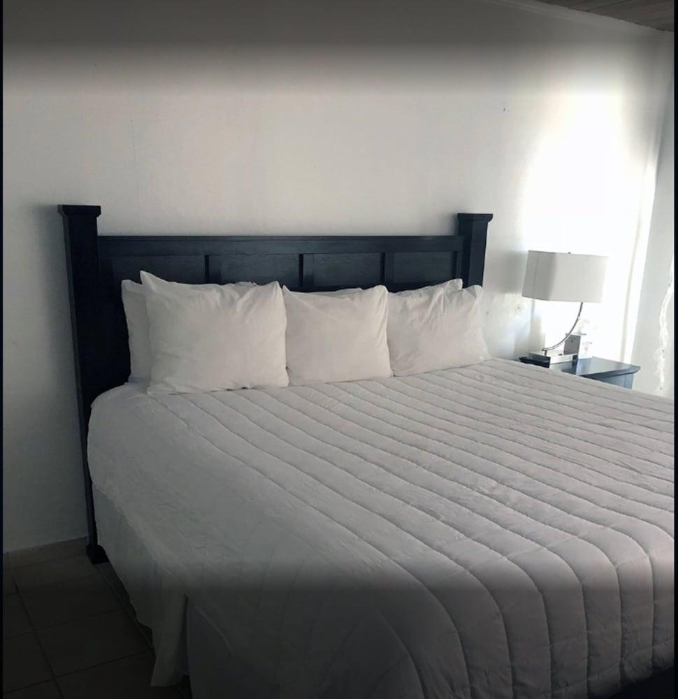 Exuma Palms Hotel