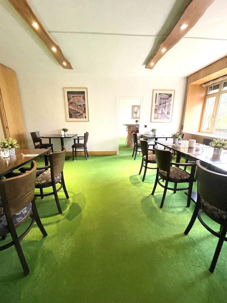 Hotel Rebgarten Schulgasse