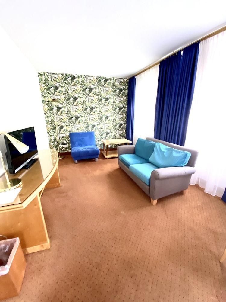 Hotel Rebgarten Schulgasse