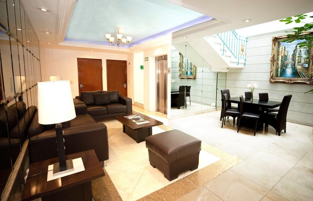 Residence L’Heritage Aristóteles 225 by BlueBay