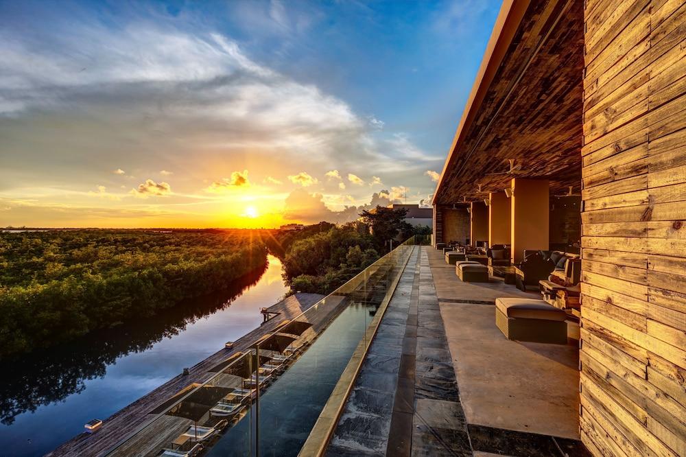 Nizuc Resort And Spa
