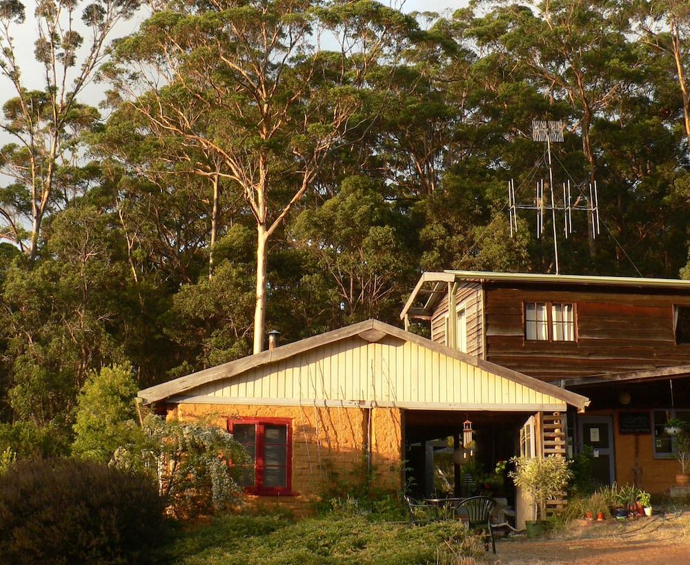 Bombina Cottages