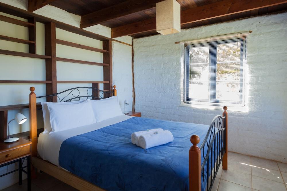 Bombina Cottages