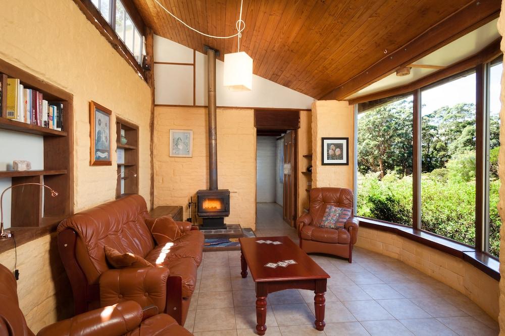 Bombina Cottages