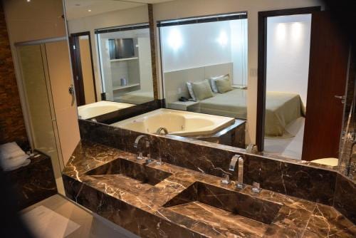 Galatas Golden Hotel