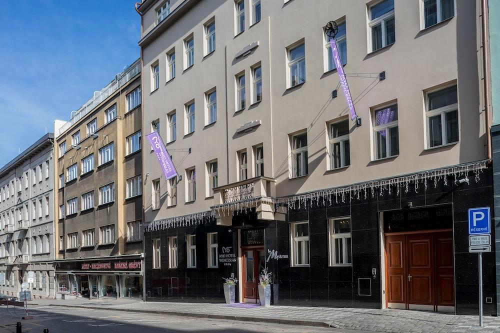 Wenceslas Square Lofts